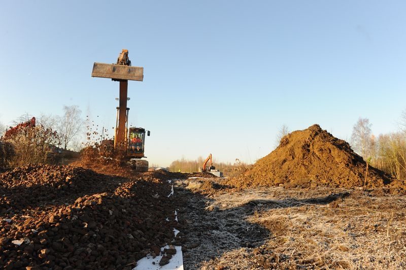 Mons : Deuxième étape Des Travaux De Déconstruction Et D'assainissement Sur Le Site 